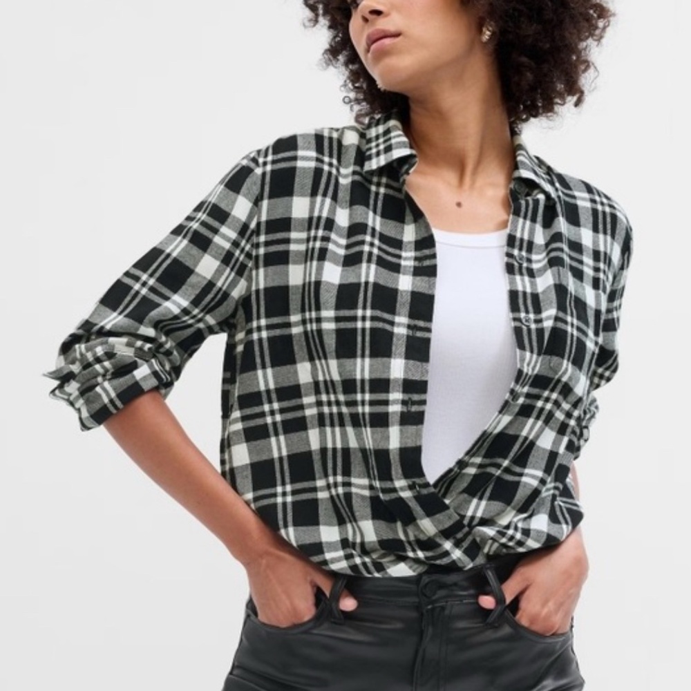 GAP Black and White Plaid Women's Flannel Shirt